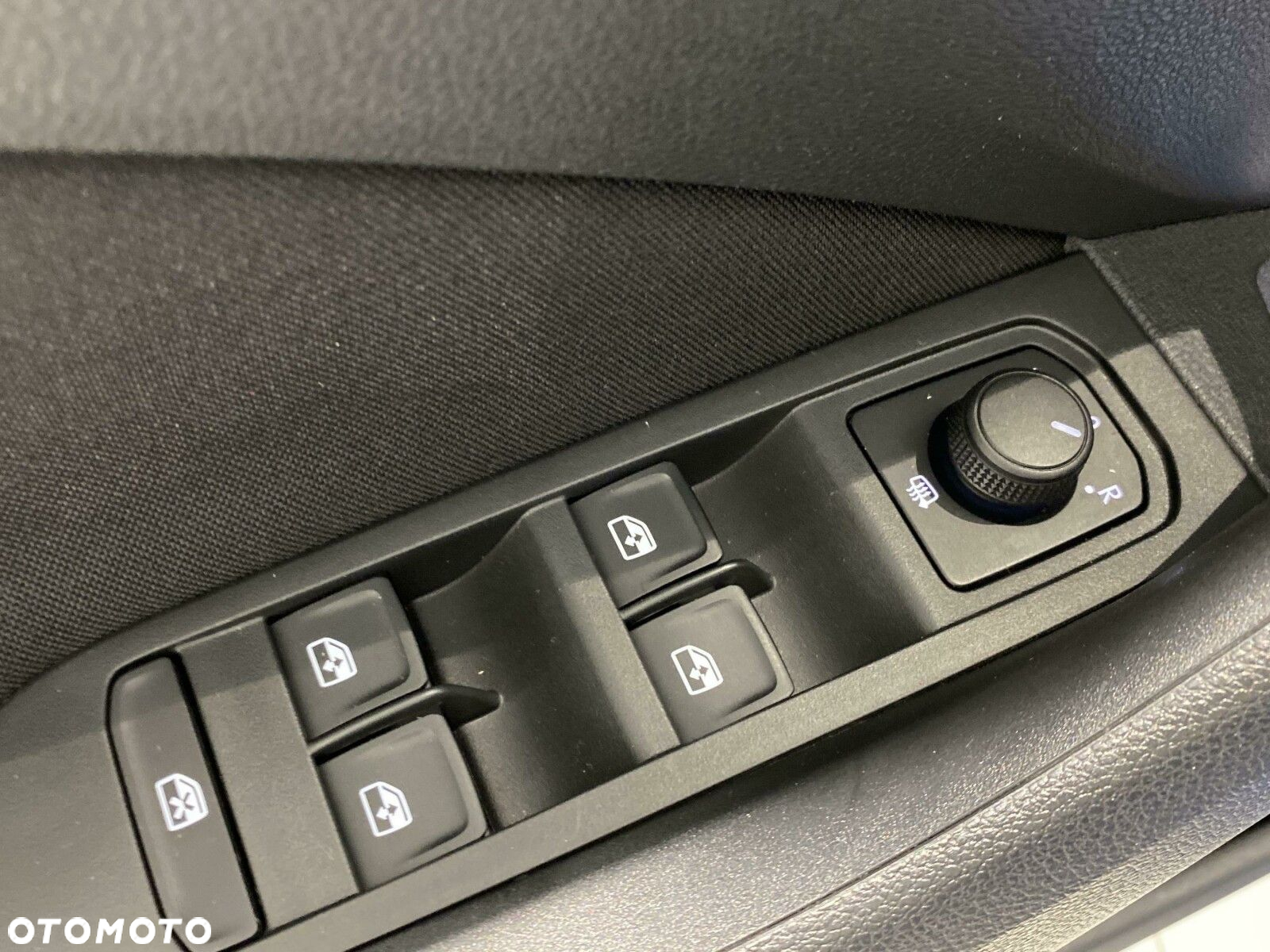 Skoda Kamiq 1.0 TSI Monte Carlo - 12