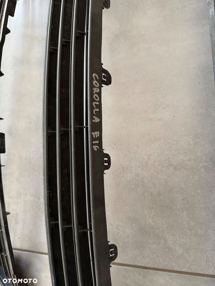 Toyota Auris Avensis Aygo kratka zderzak - 4