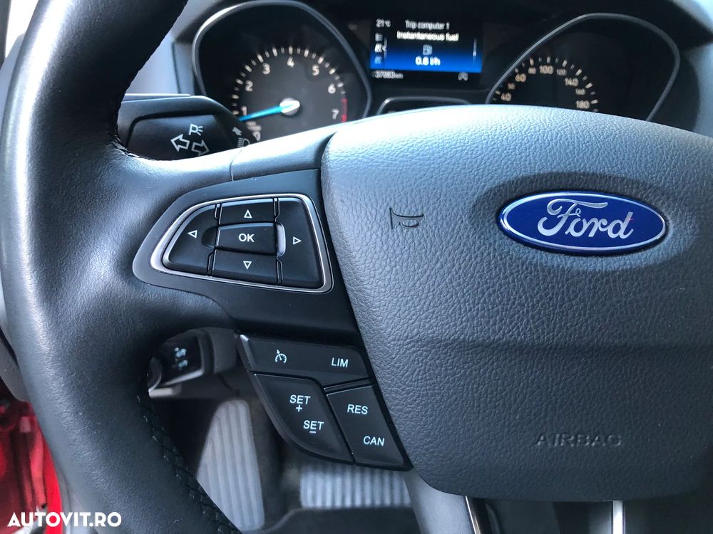 Ford Focus 1.0 EcoBoost Titanium - 16