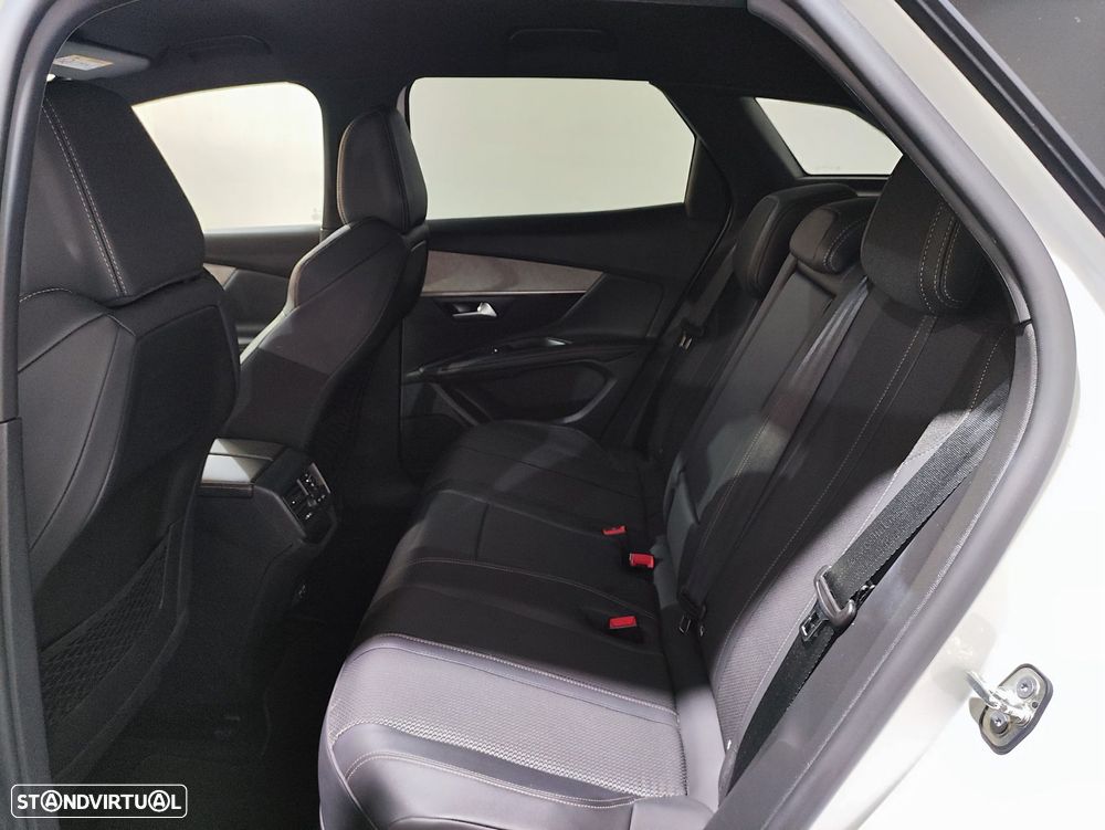 Peugeot 3008 1.6 Hybrid GT e-EAT8 - 32