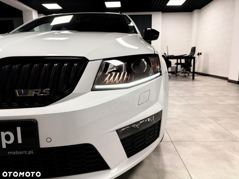 Skoda Octavia 2.0 TDI RS Challenge DSG - 10
