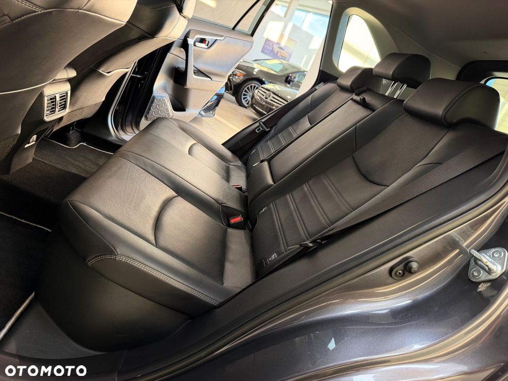 Toyota RAV4 2.5 Hybrid Black Edition by JBL 4x4 - 32