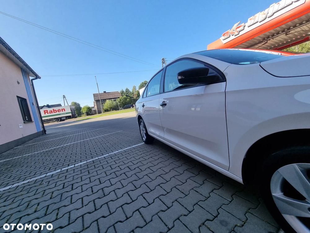 Skoda RAPID 1.2 TSI Ambition - 27