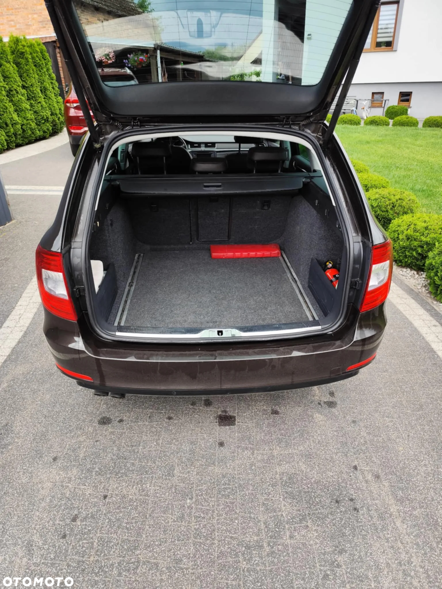 Skoda Superb Combi 2.0 TDI L&K - 14