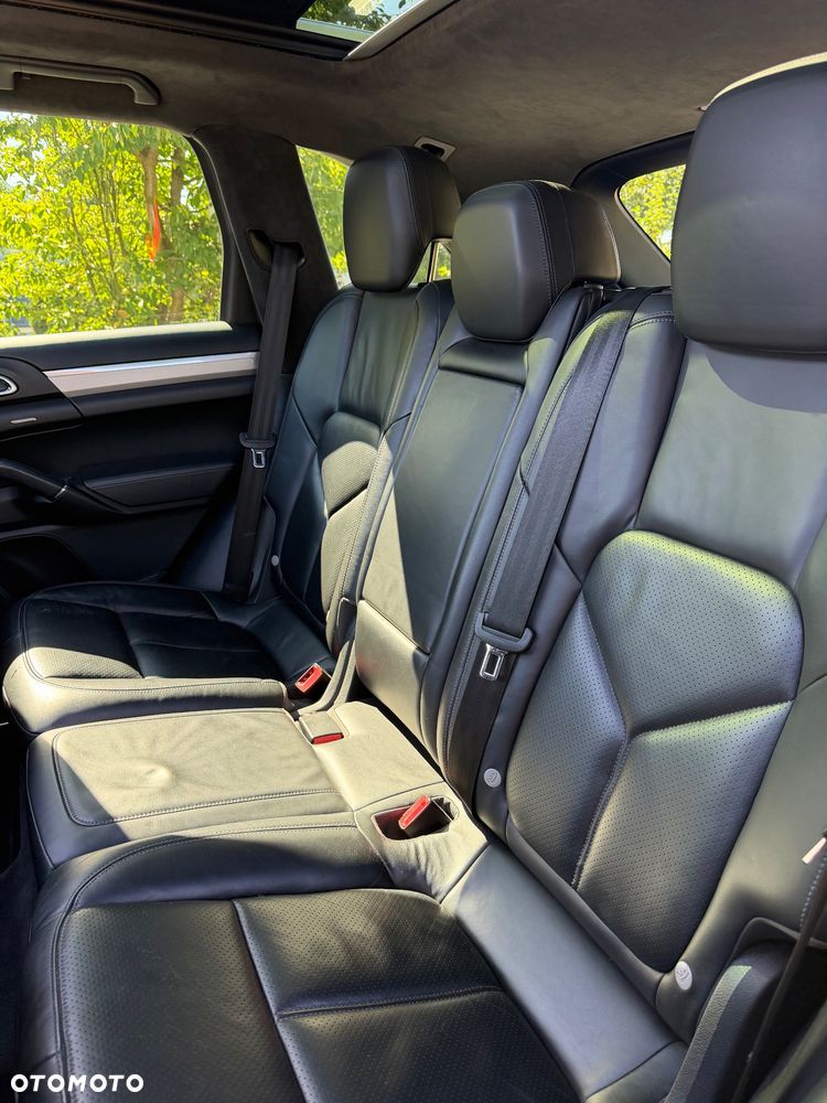 Porsche Cayenne - 18