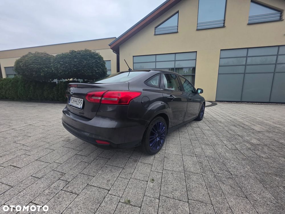 Ford Focus - 8