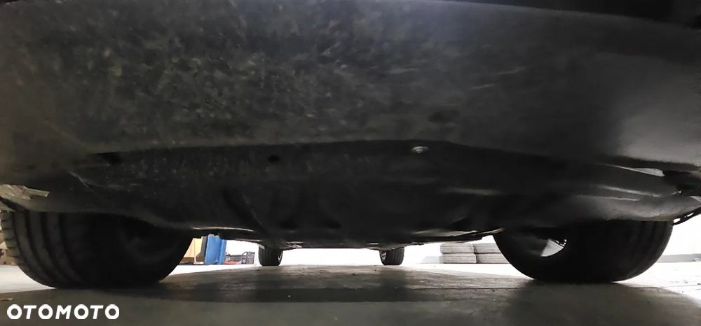 Volkswagen Passat - 14