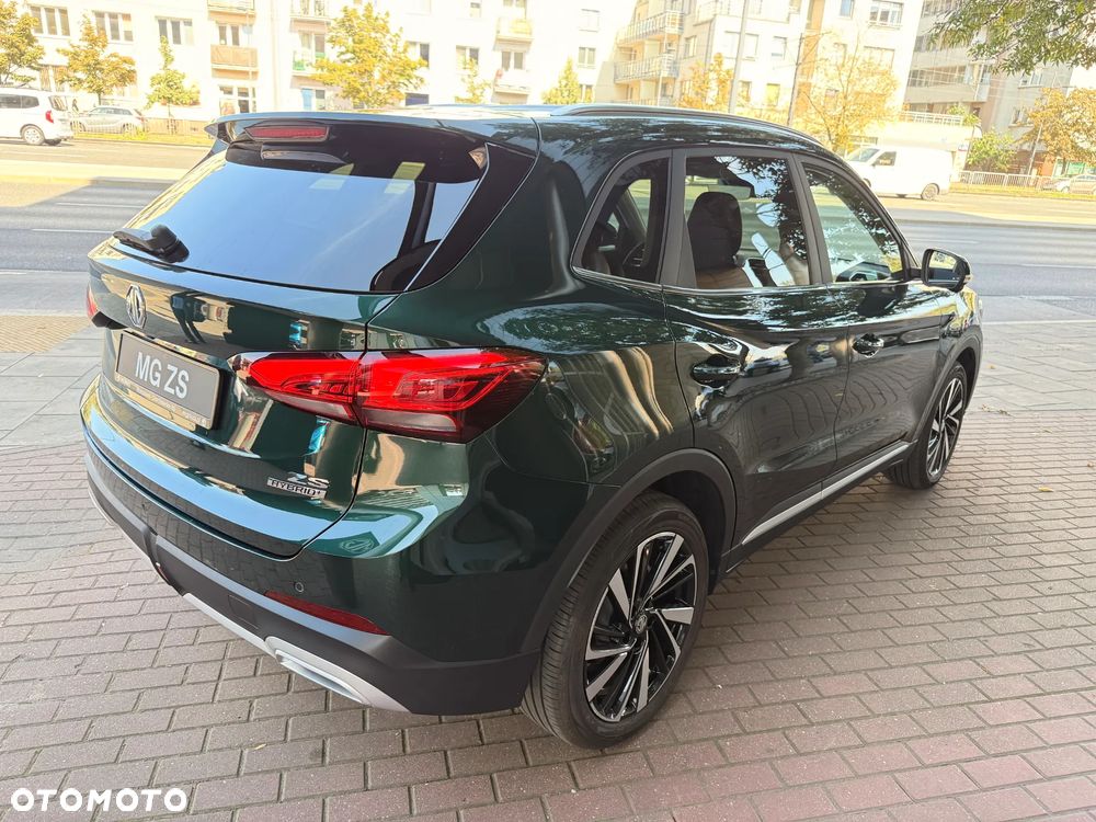 MG ZS Hybrid+ - 8