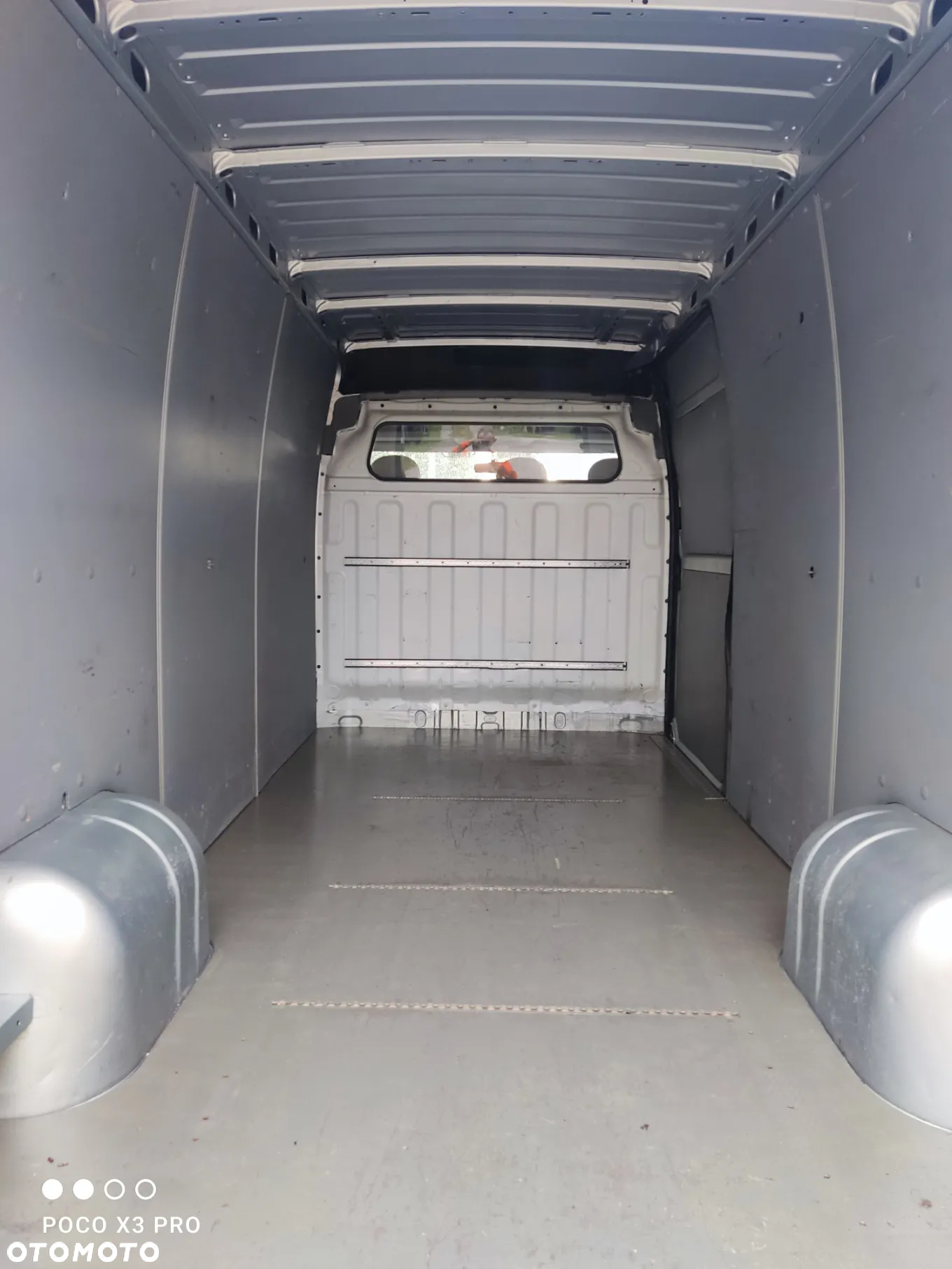 Nissan Interstar - 10