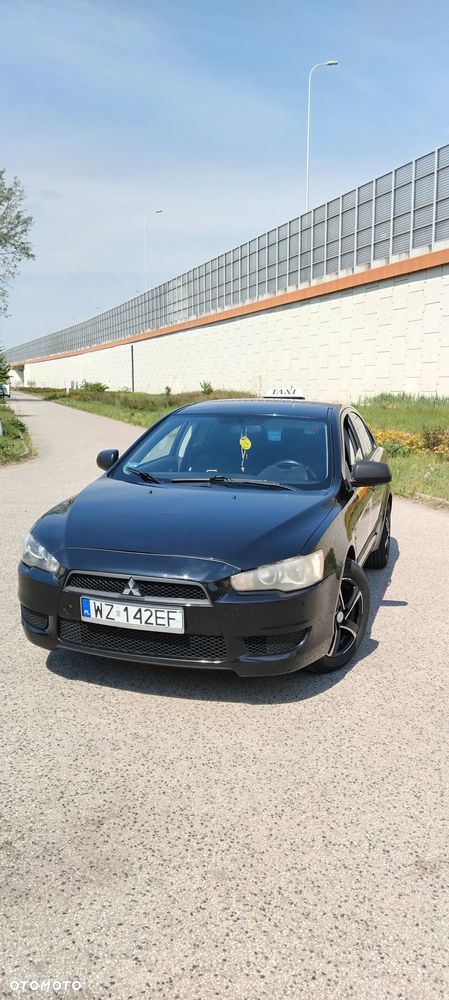 Mitsubishi Lancer 1.6 Inform - 2