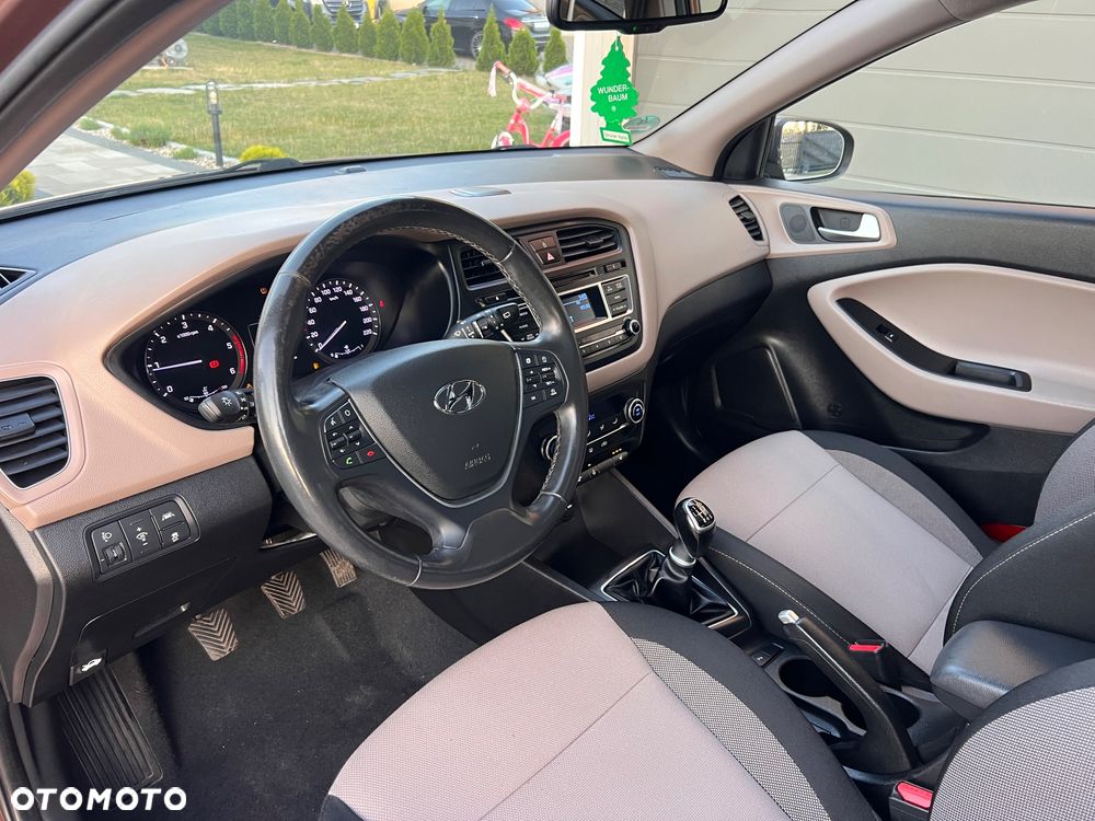 Hyundai i20 1.1 CRDi YES Gold - 9