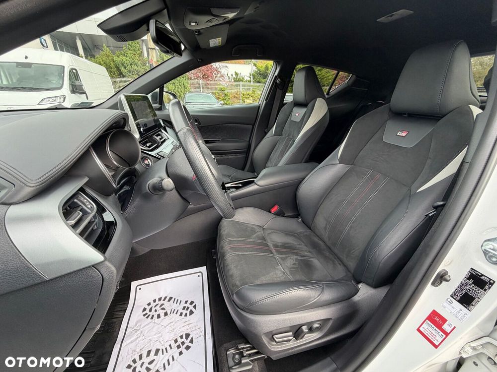 Toyota C-HR 2.0 Hybrid GR Sport - 28