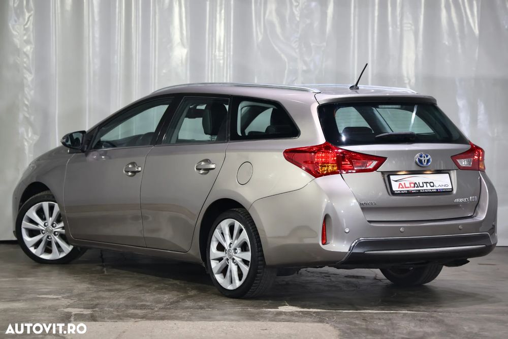 Toyota Auris - 5