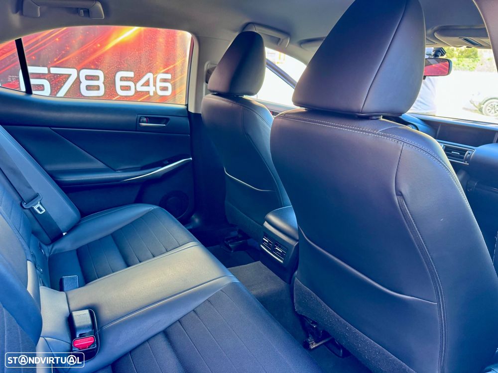 Lexus IS 300H Executive+ - 22