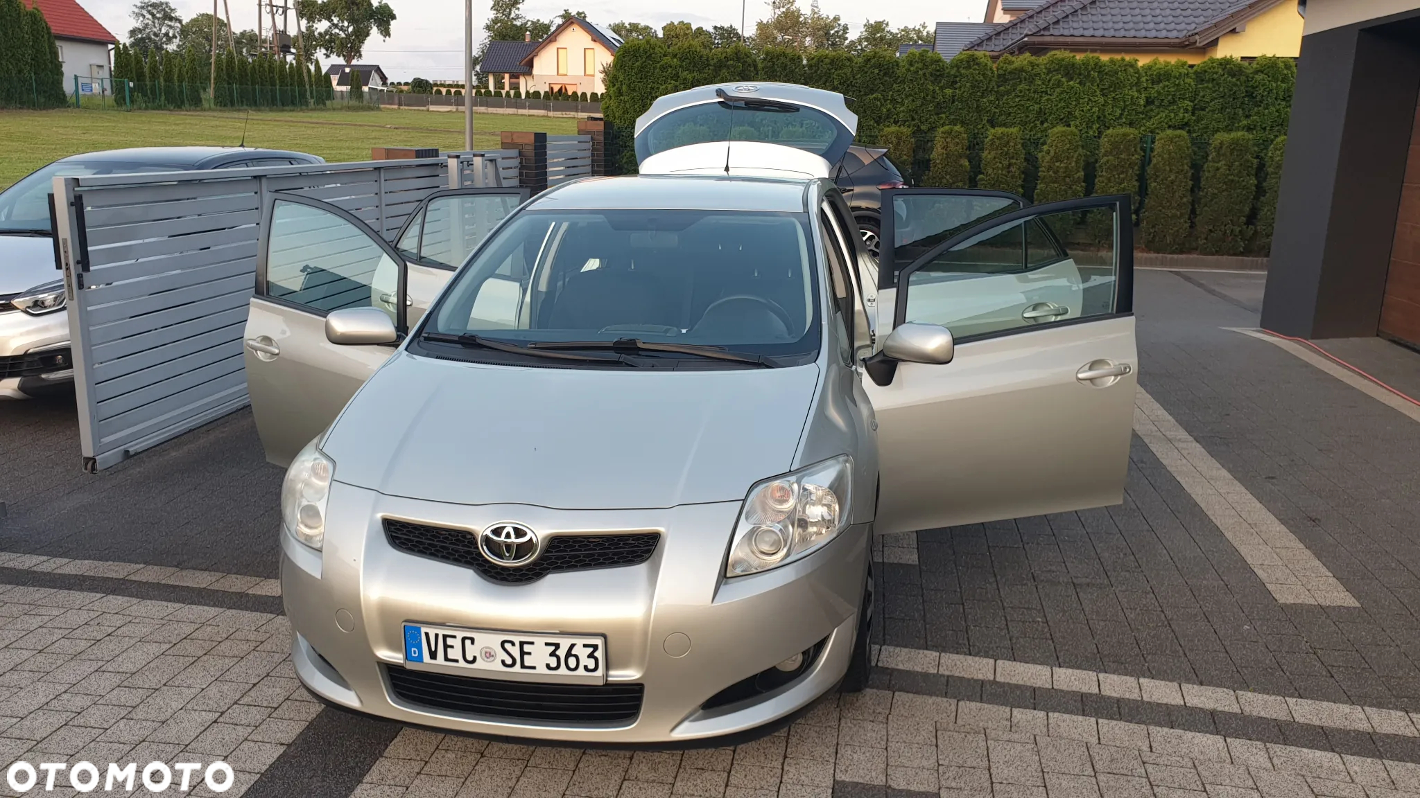 Toyota Auris 1.4 VVT-i Team - 8