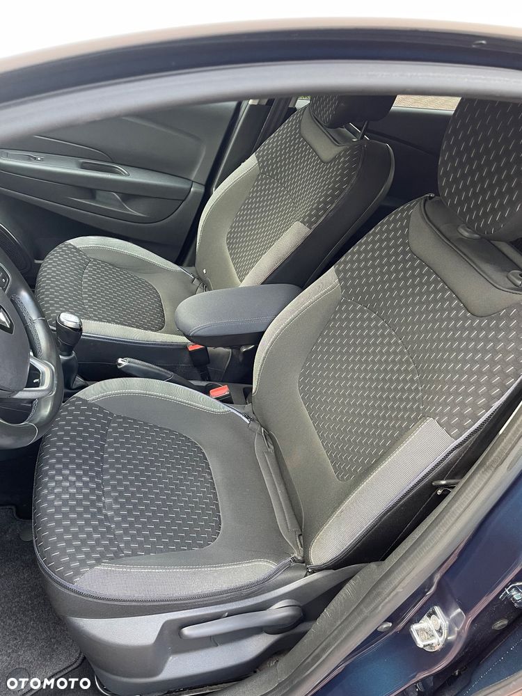 Renault Captur - 27