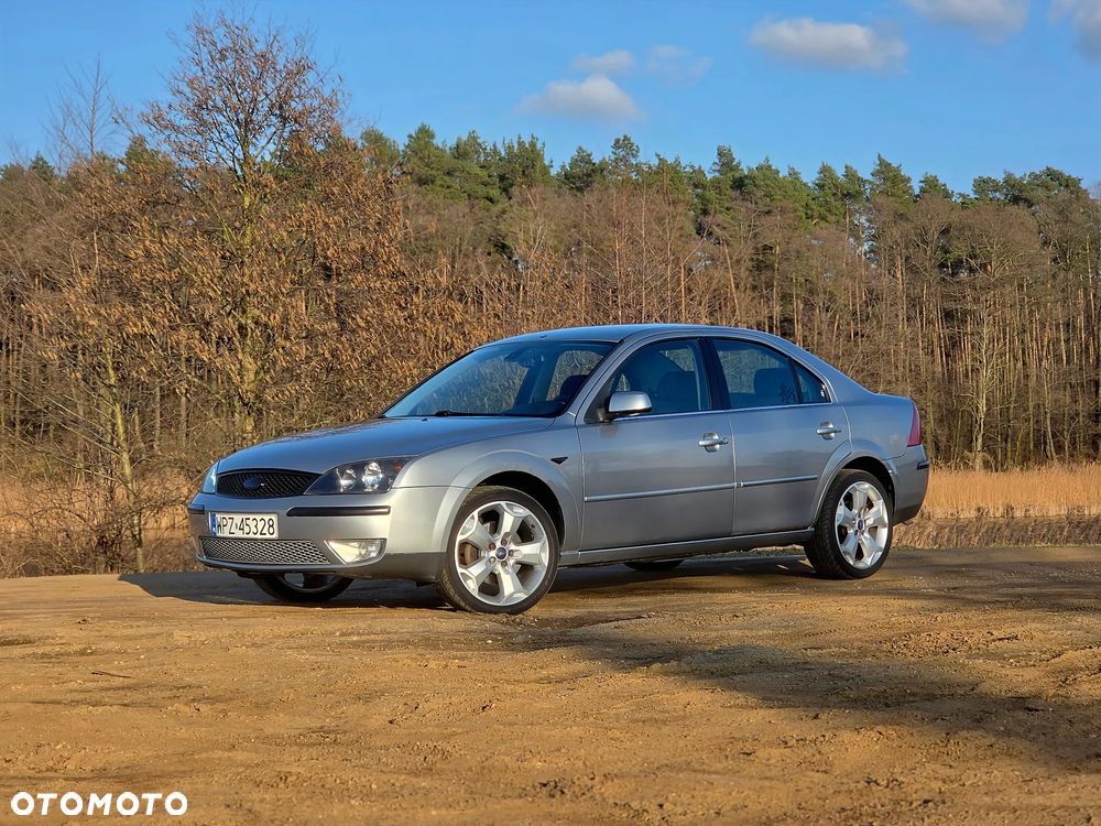 Ford Mondeo 2.0 Ghia - 2