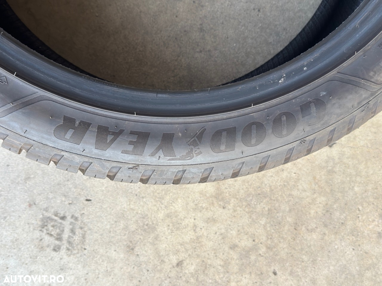 Vând 2 anvelope 235/45/20 goodyear allseason ca noi - 6