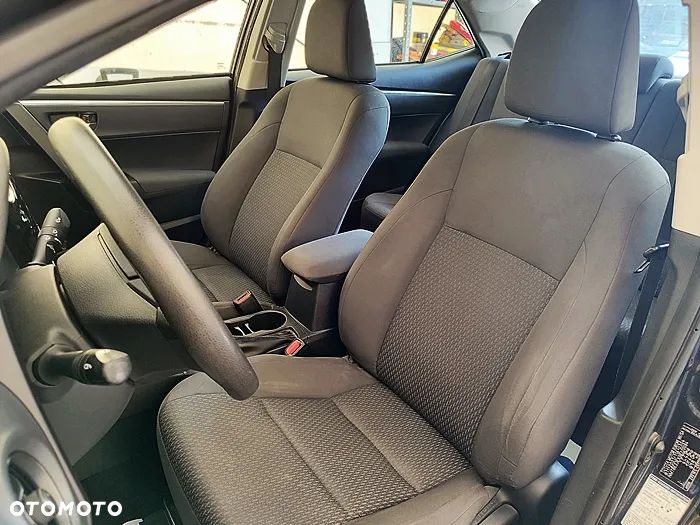 Toyota Corolla - 23