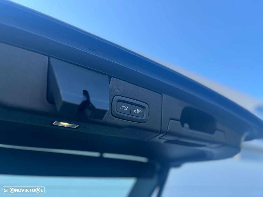 Volvo XC 60 2.0 T6 PHEV Plus Dark AWD - 14