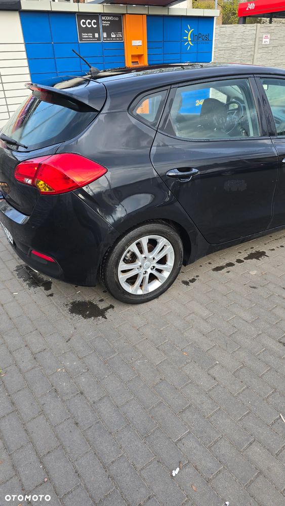 Kia Ceed 1.4 CVVT Dream-Team Edition - 4