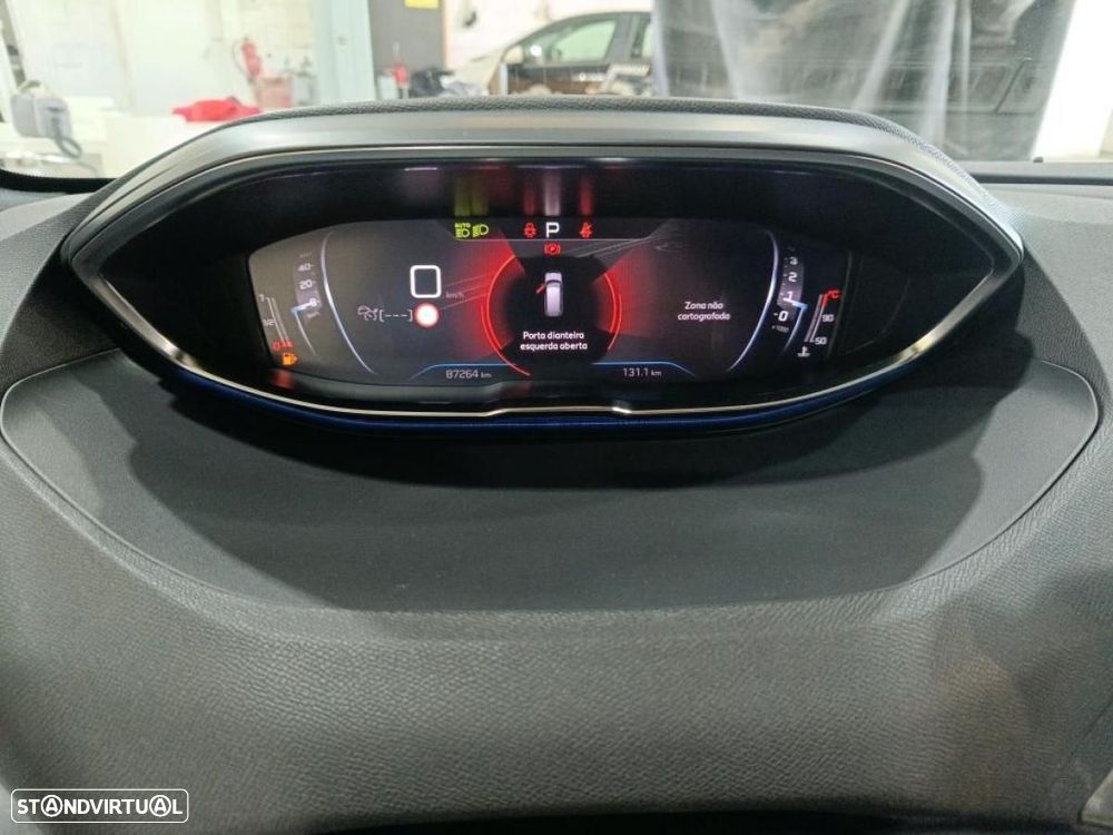 Peugeot 5008 1.5 BlueHDi GT EAT8 - 5