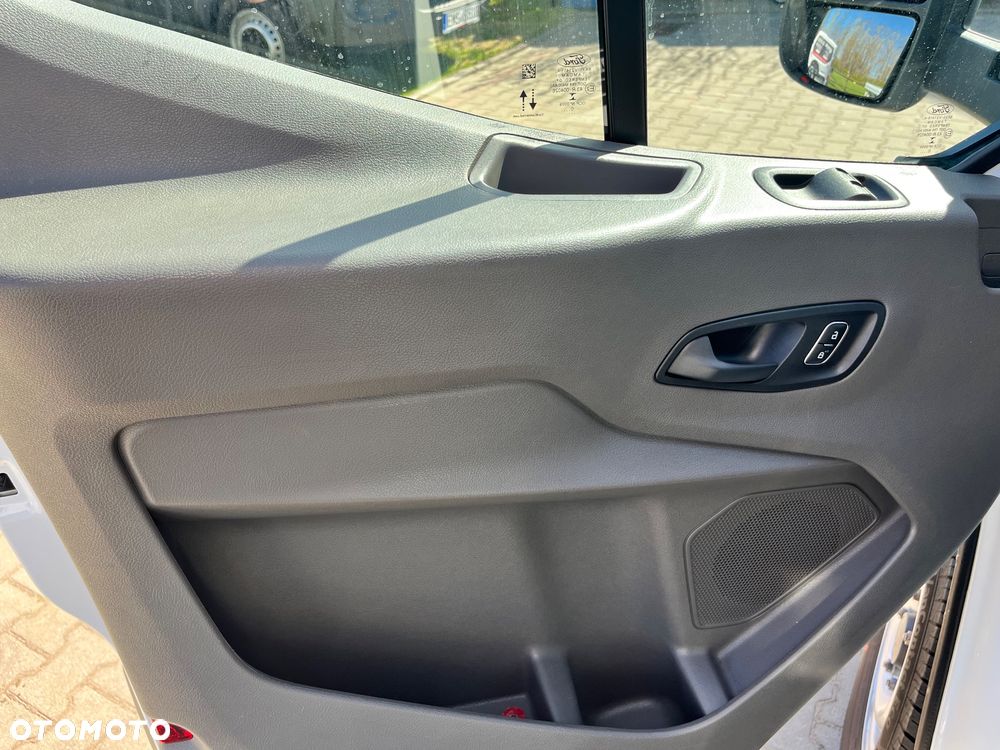 Ford Transit - 30