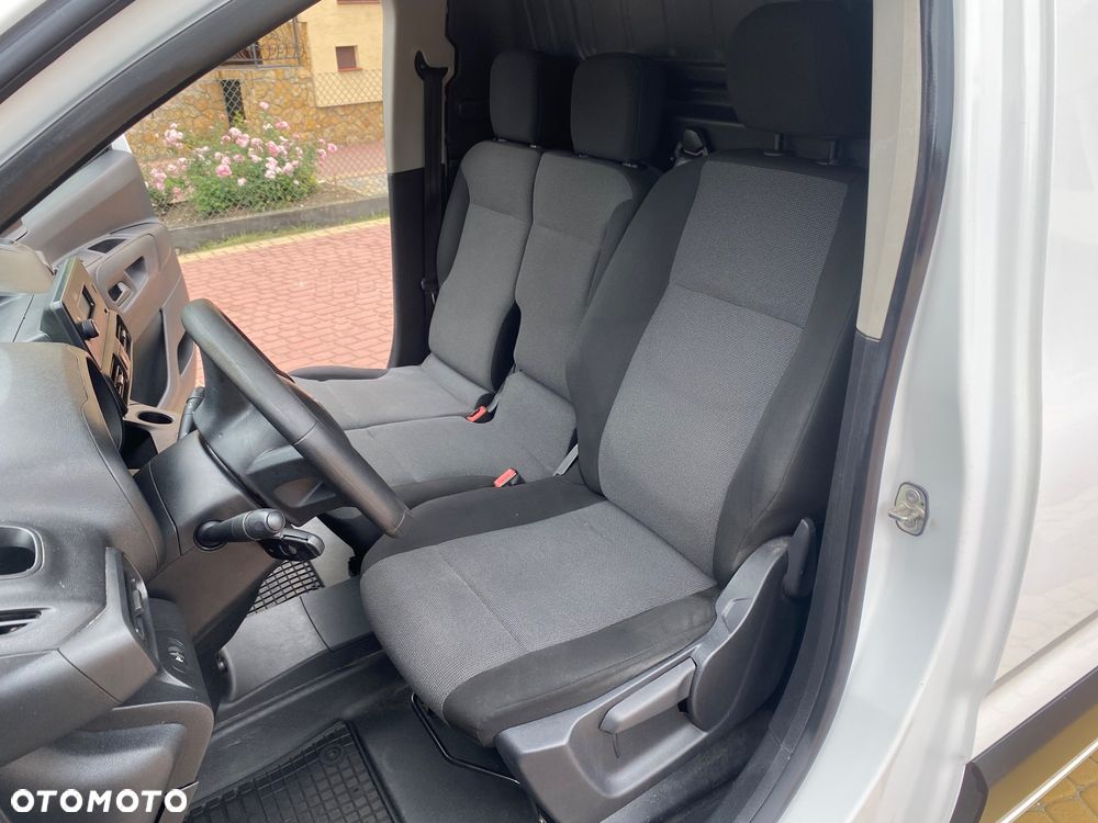 Citroën BERLINGO 1.6 HDI, MAX długi, 3-osobowy, klimatyzacja, zakupiony w salonie w Rzeszowie - 18