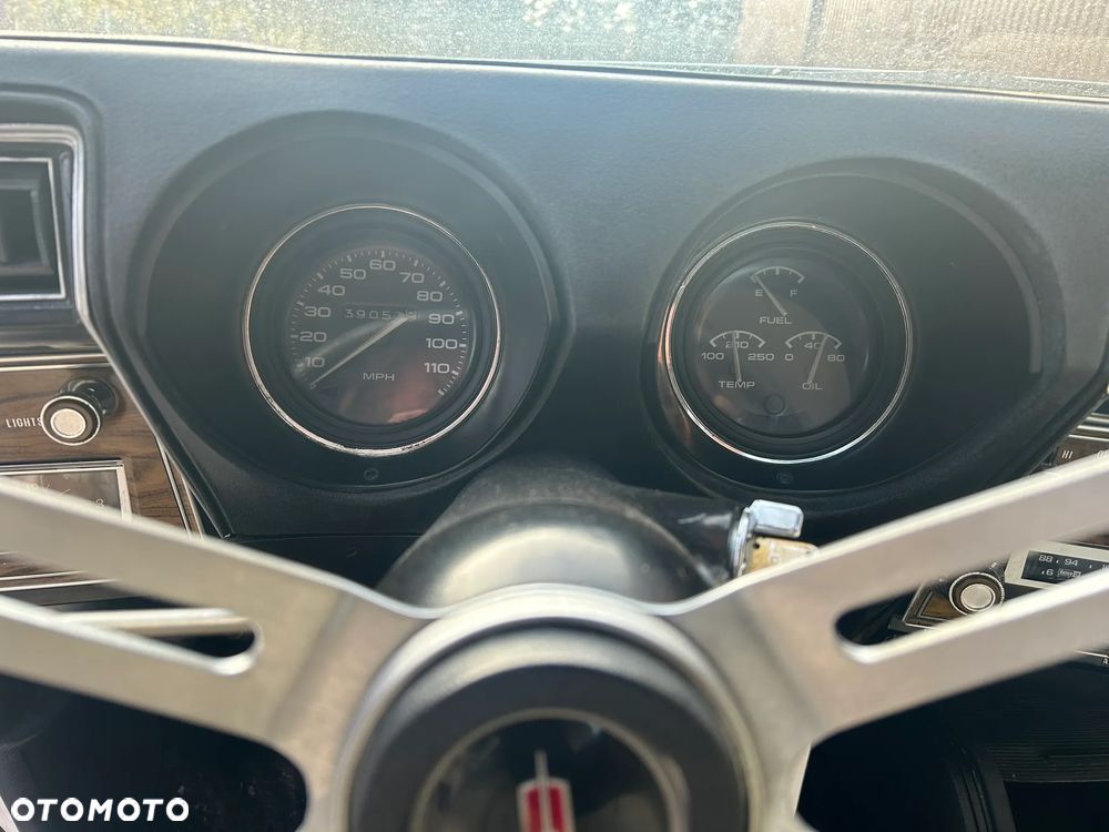 Oldsmobile Cutlass - 14