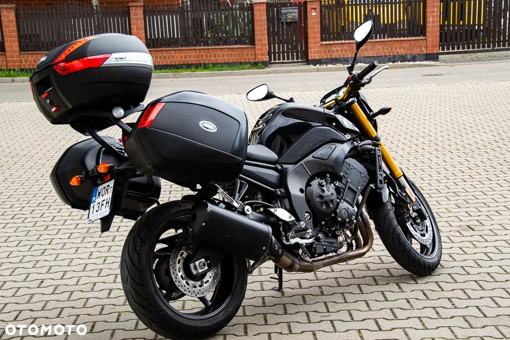 Yamaha FZ8 - 4