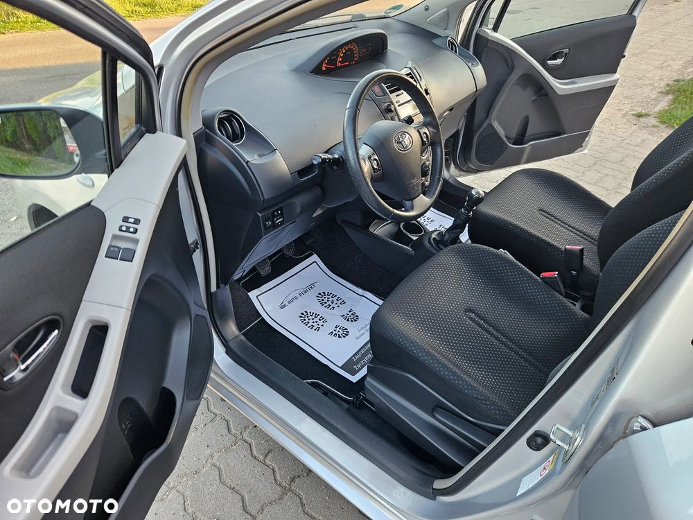 Toyota Yaris 1.33 Prestige - 14