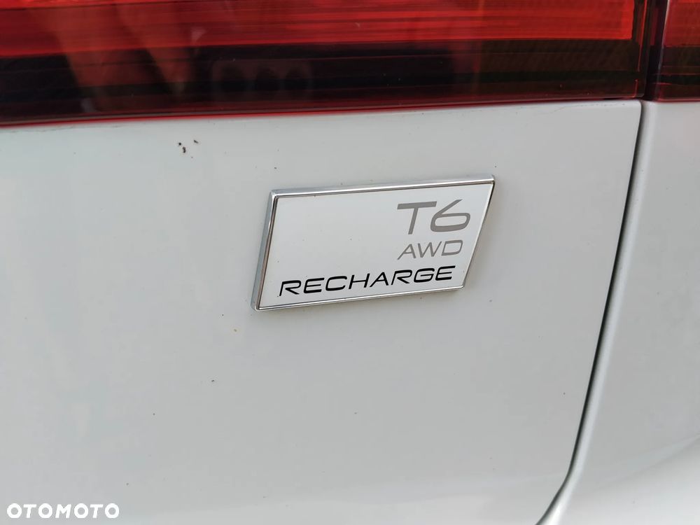 Volvo V60 T6 AWD Plug-In Hybrid Plus Dark - 23