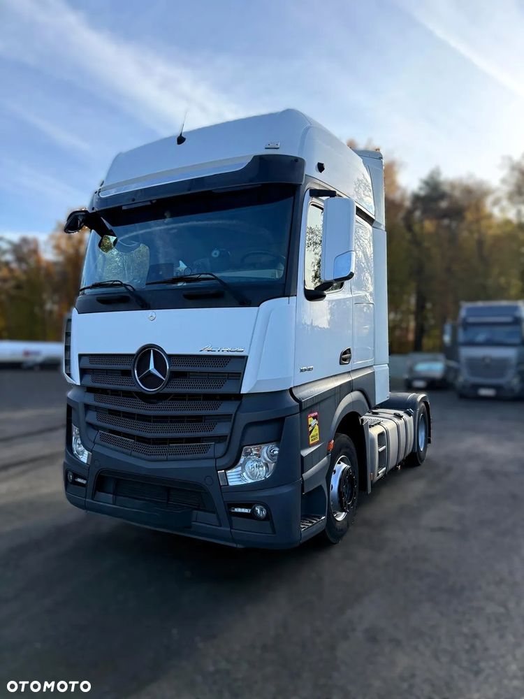 Mercedes-Benz ACTROS - 1