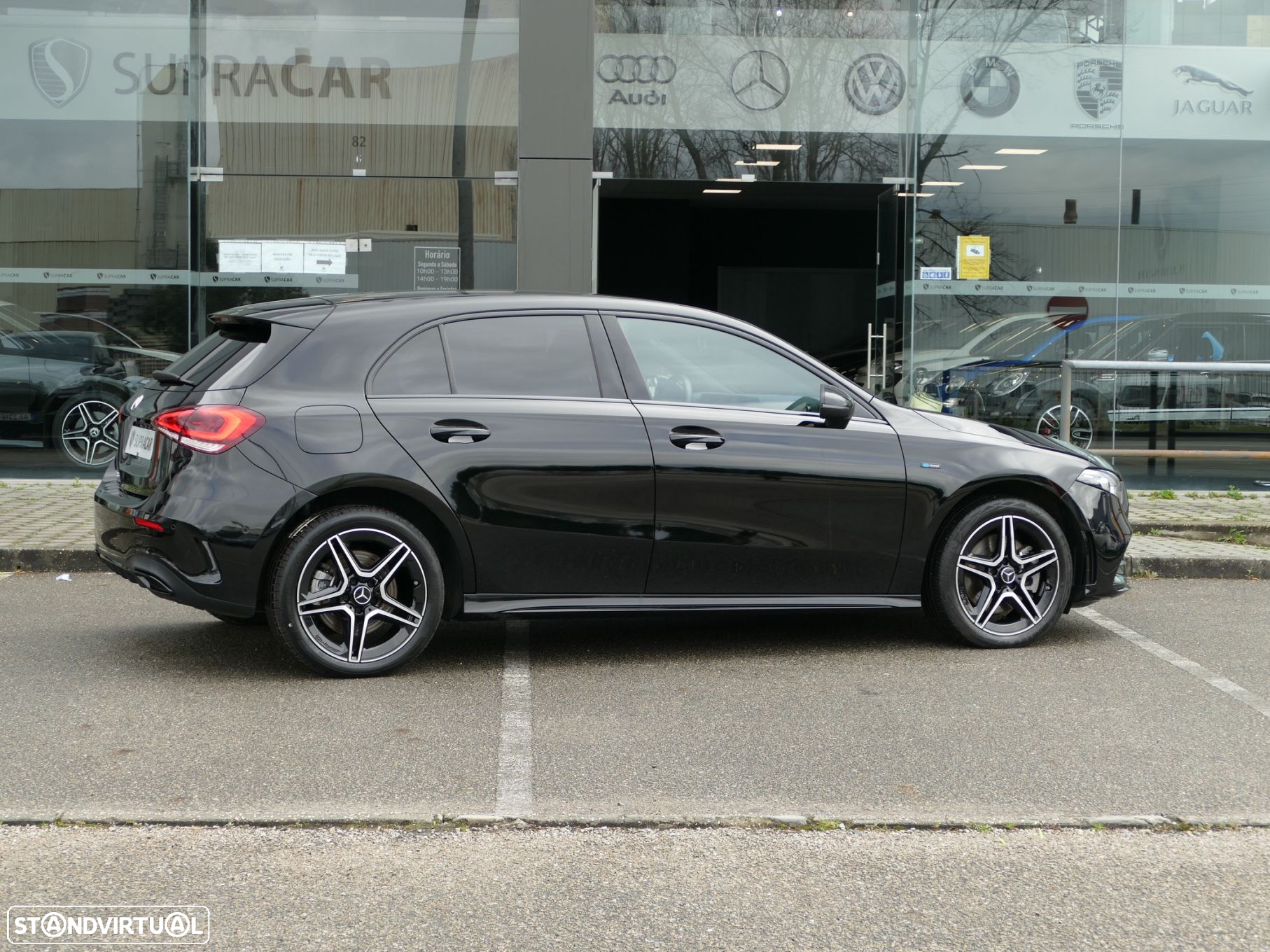 Mercedes-Benz A 250 e AMG Line - 9