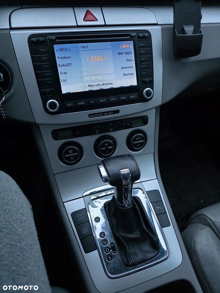 Volkswagen Passat 2.0 TDI DPF DSG Highline - 1