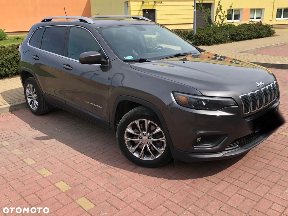 Jeep Cherokee - 4