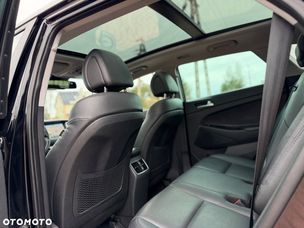 Hyundai Tucson 2.0 CRDI 4WD Automatik Premium - 22