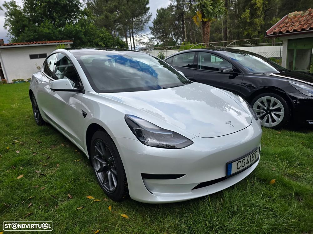 Tesla Model 3 Standard Range Plus RWD - 3