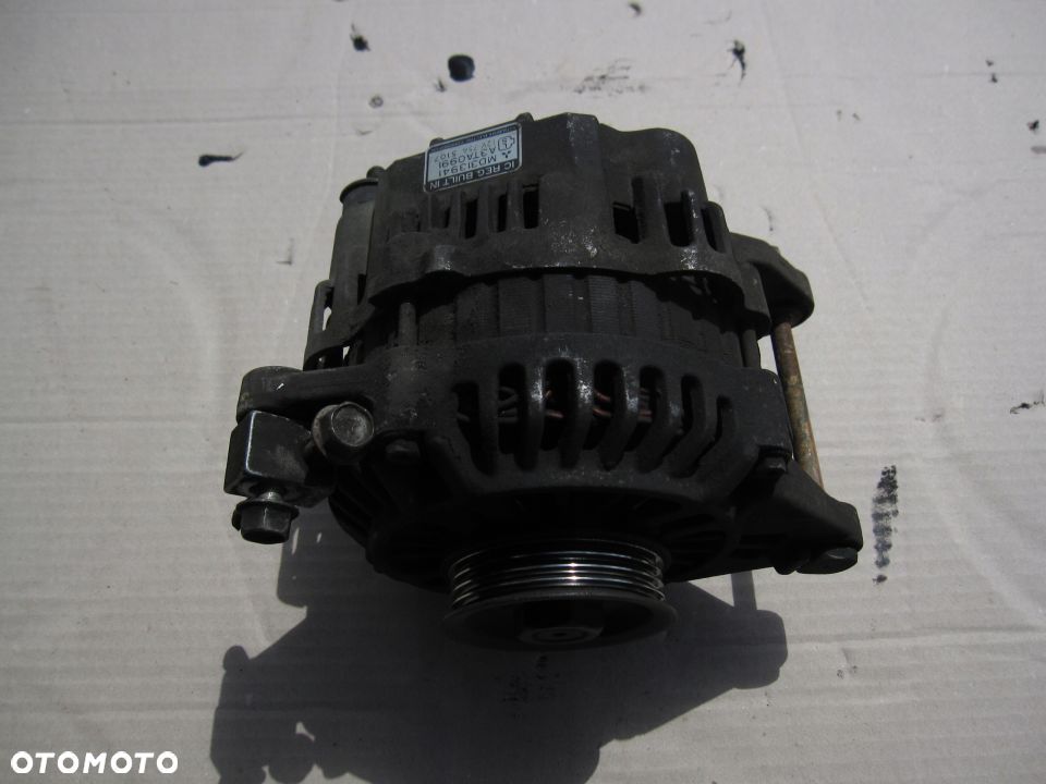 Space gear 2,0 benzyna alternator oryginał bdb - 1