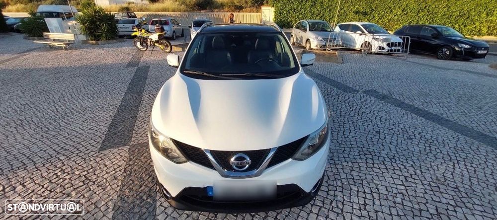 Nissan Qashqai 1.6 dCi Tekna Premium S - 2