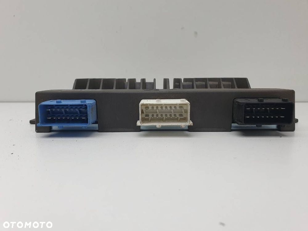 WZMACNIACZ 9825899680 PEUGEOT 5008 II 2019 EUROPA - 2