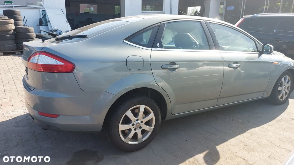 Ford mondeo MK4 2007 benzyna na części lampa klapa drzwi szyby silnik skrzynia lusterko tapicerka - 1