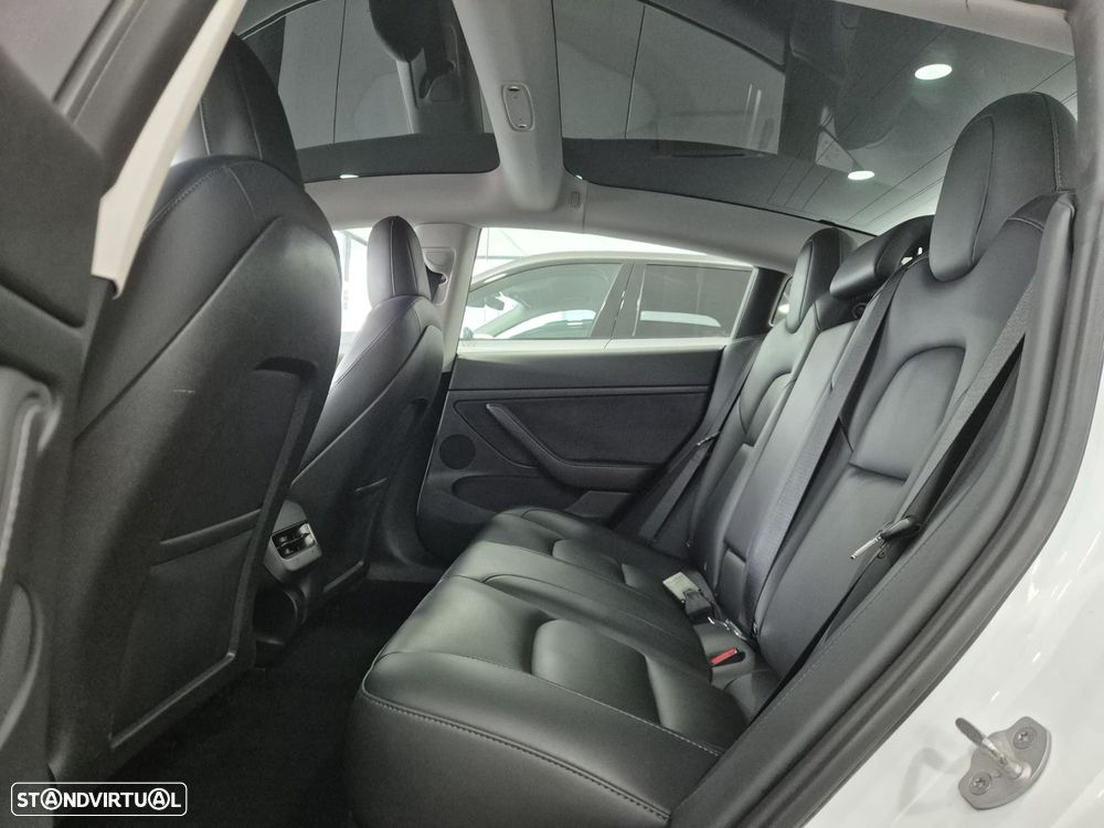 Tesla Model 3 Long Range Tração Traseira - 13
