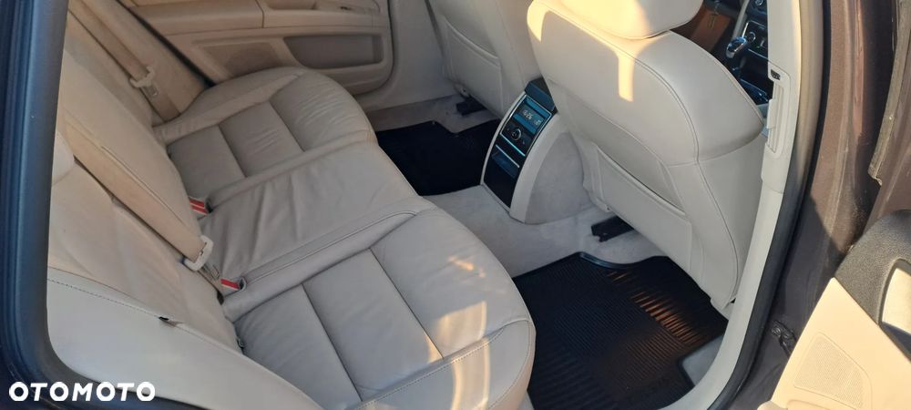 Skoda Superb 2.0 TDI Green tec Elegance - 11