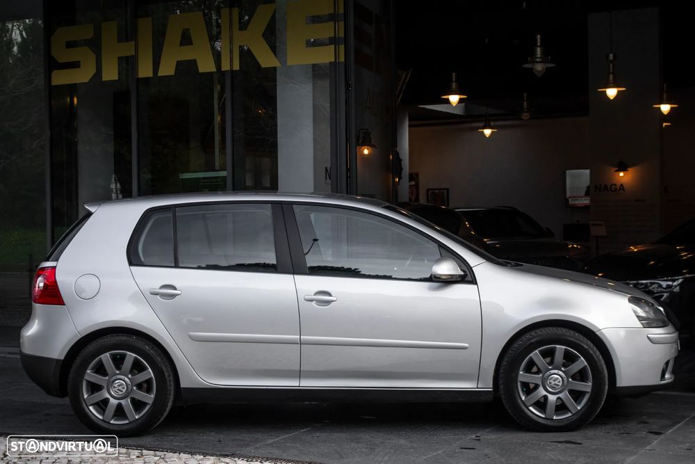 VW Golf 1.6 FSi Confortline - 5