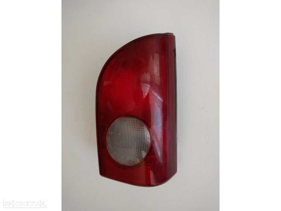 Farolim farol tras direito hyundai h100 2001 - 2
