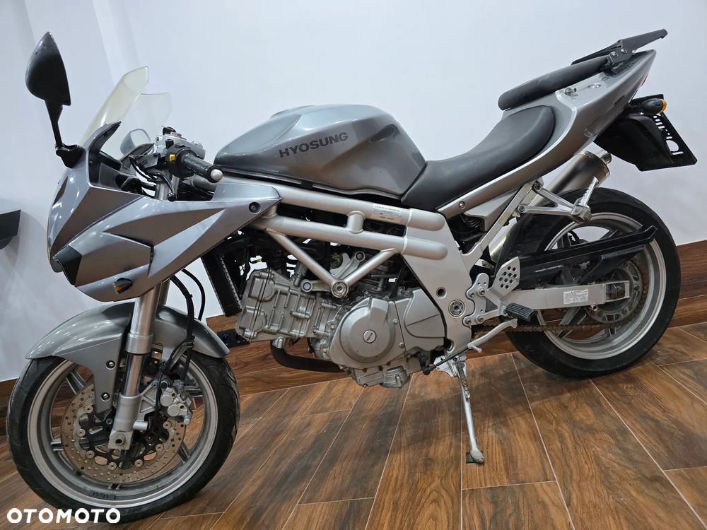 Hyosung GT - 8