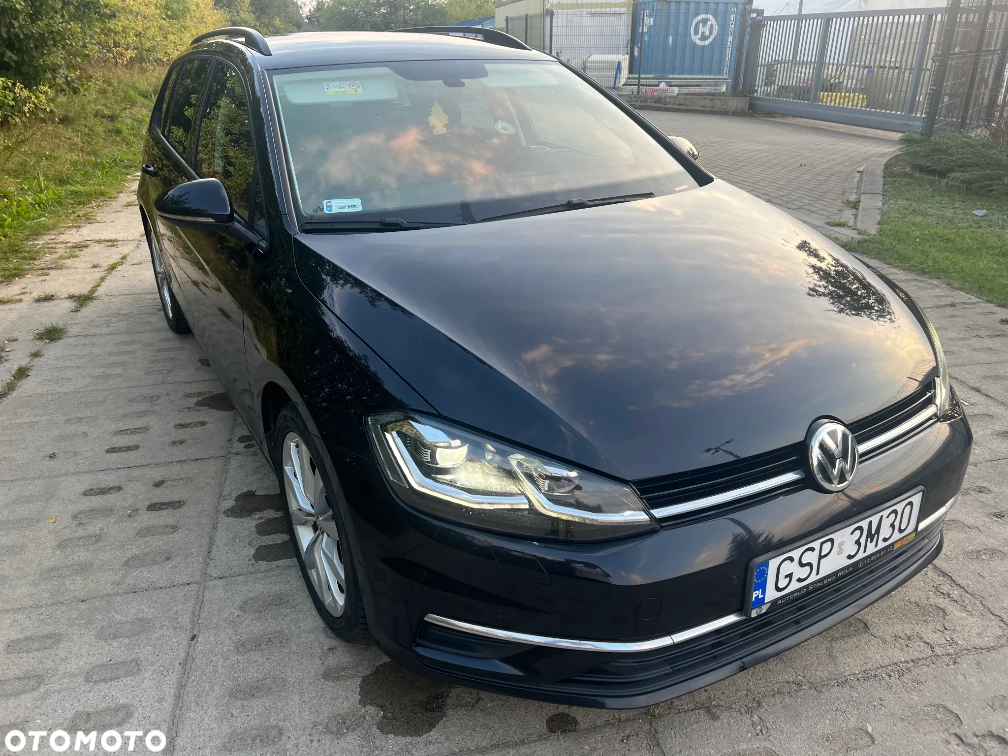 Volkswagen Golf - 2