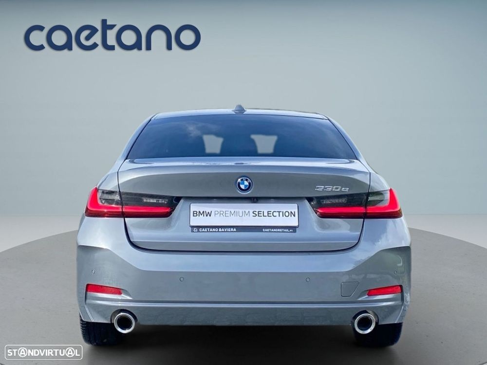 BMW 330 e Auto - 26
