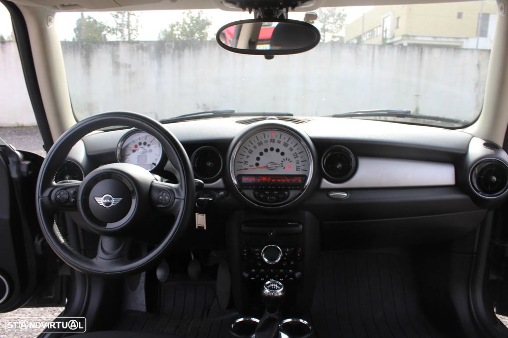 MINI 3 Portas One D - 9